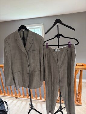 Hickey Freeman Men’s Suit/sz 46R